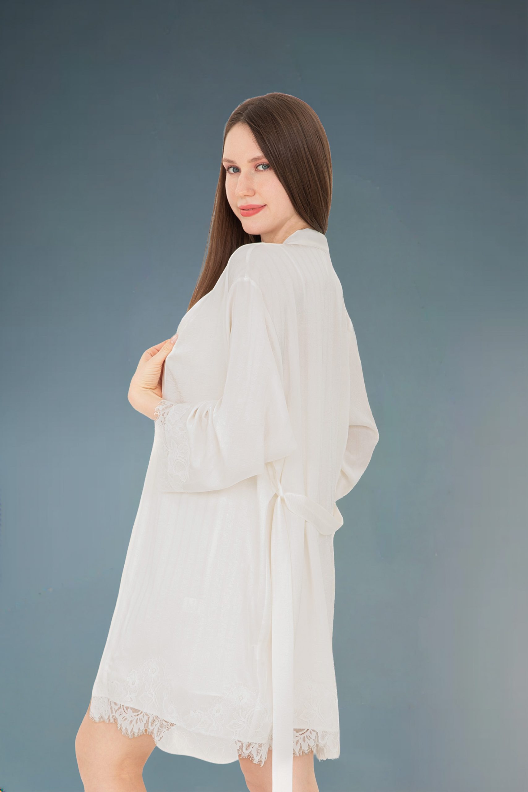 RNUV Ivory Whisper Lace Robe Set - Image 4